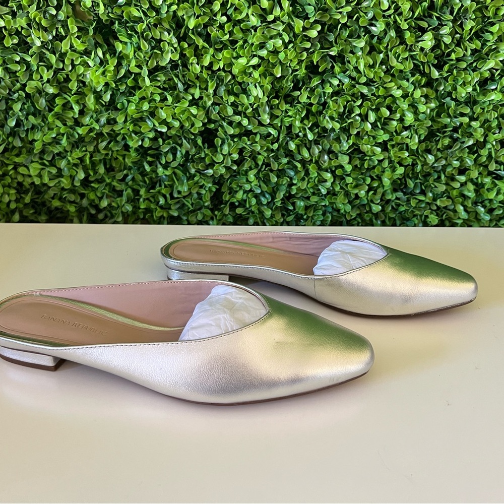 Banana Republic Metallic Silver Mules